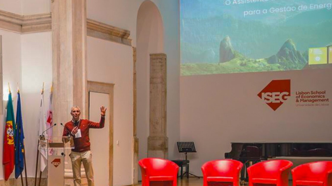A TECH X Digital Solutions marca presença no showroom da Raise-Up